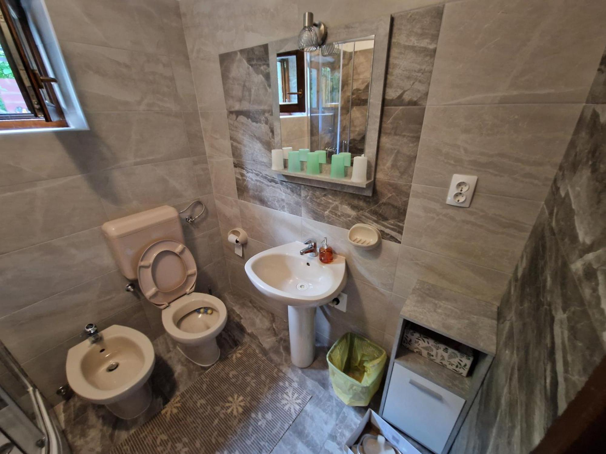 Apartments Zlatko Ičići Rom bilde