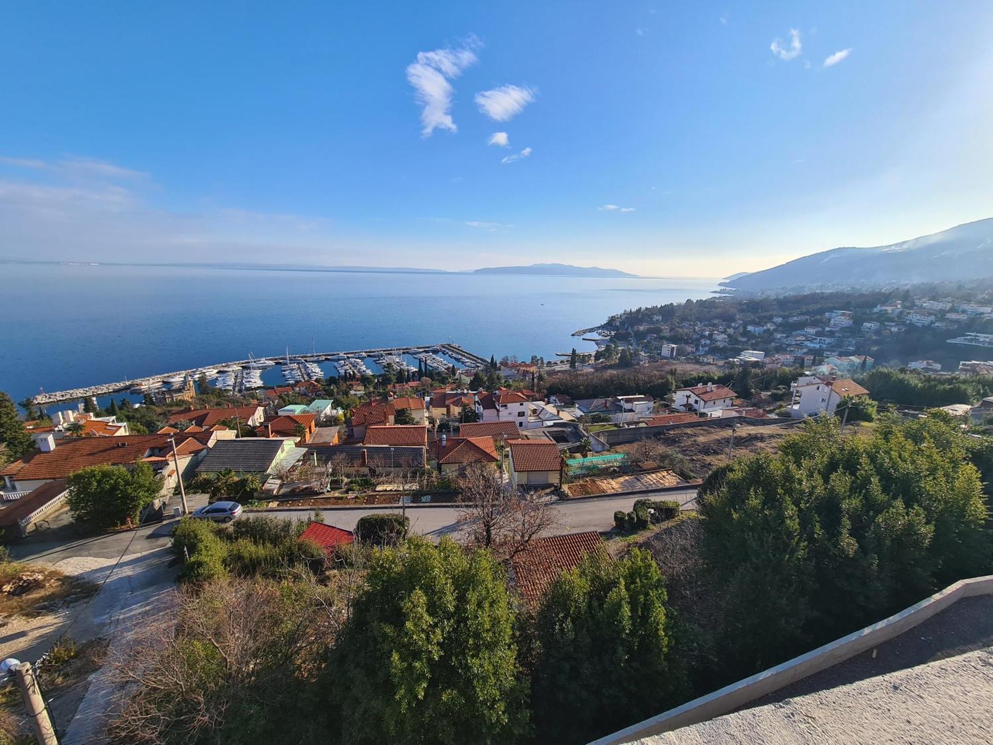 Apartments Zlatko Ičići Rom bilde